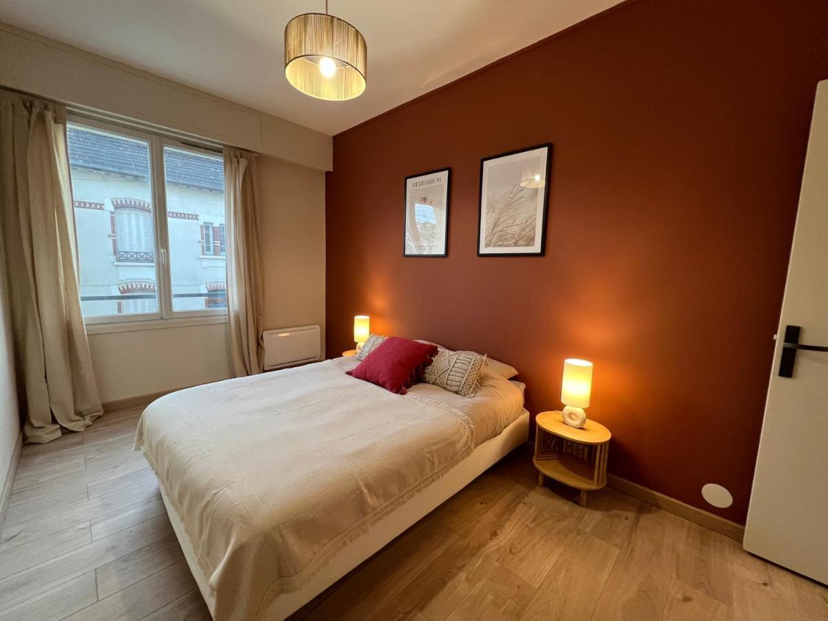 Le Marron Glace - T3 + Parking Montluçon Eksteriør billede